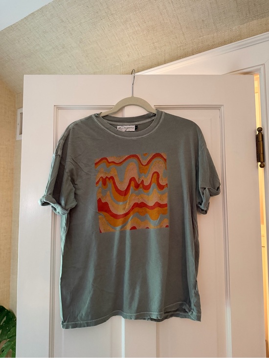 Girl Dangerous Tops - Girl Dangerous - Vintage T-shirt in Green and Orange Multi, Size Medium